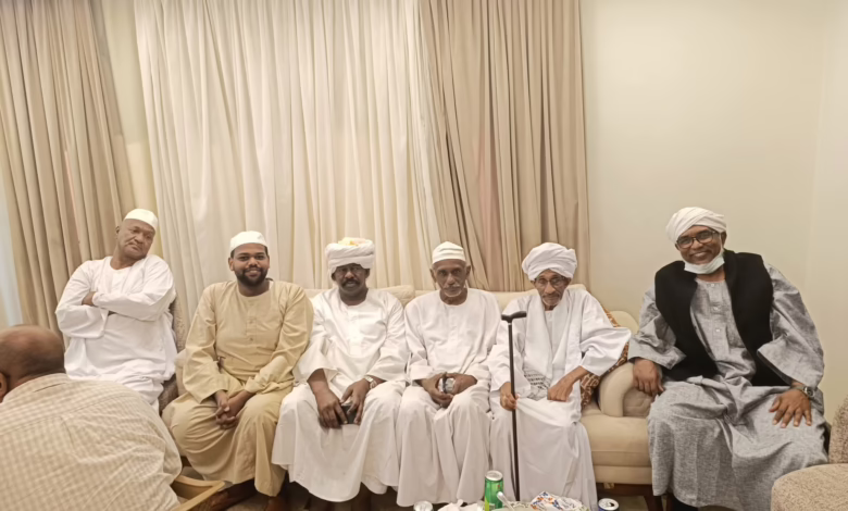 عمدة البطاحين يحتفى بالناظر دقلل بالقاهرة 1 FB IMG 1756137741348