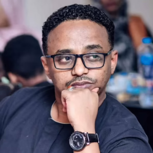 إشادة صحفية بالدكتور طه حسين: نموذج للعمل بصمت وعطاء بلا حدود 2 FB IMG 1775404304050